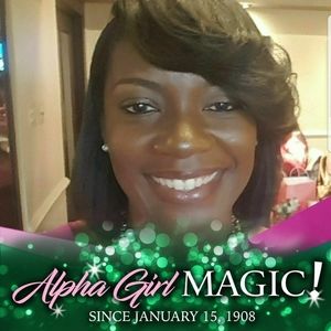 Meet your Posher, Tee